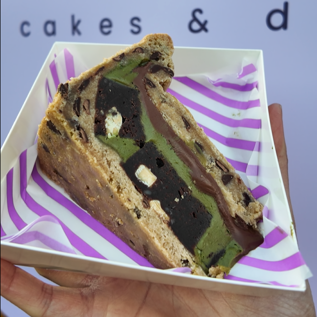 Pistachio Chocolate Chip Cookie Pie - Pistachio and Nutella Slice