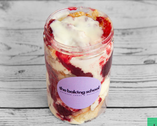 Classic Victoria Cake Jar